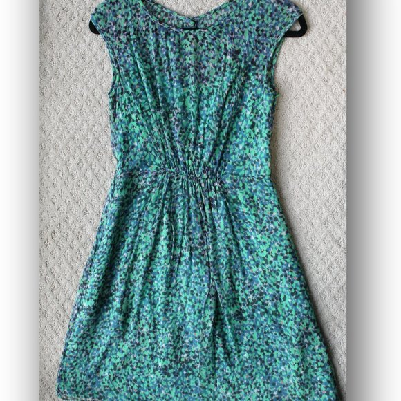 J. Crew Dresses & Skirts - J Crew Silk Green Spotted Dress Size 0
